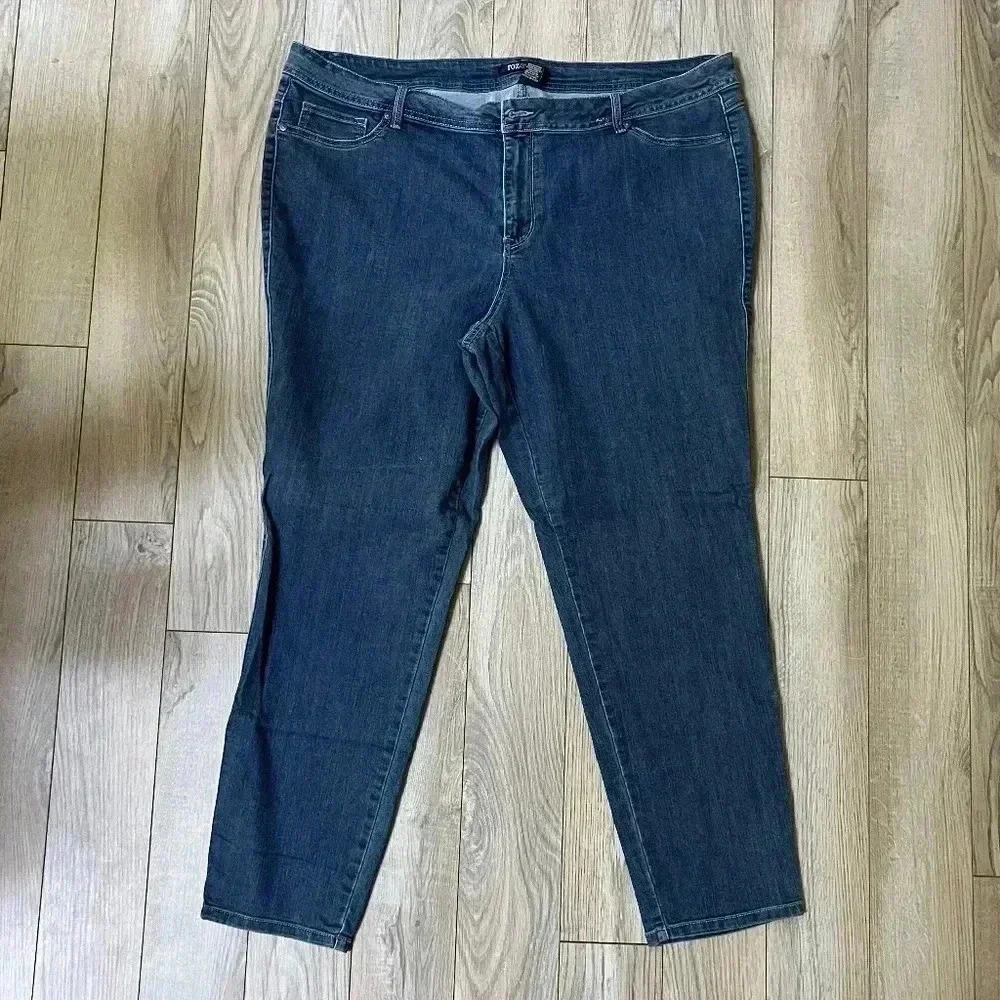 Roz & Ali Skinny jeans size 22